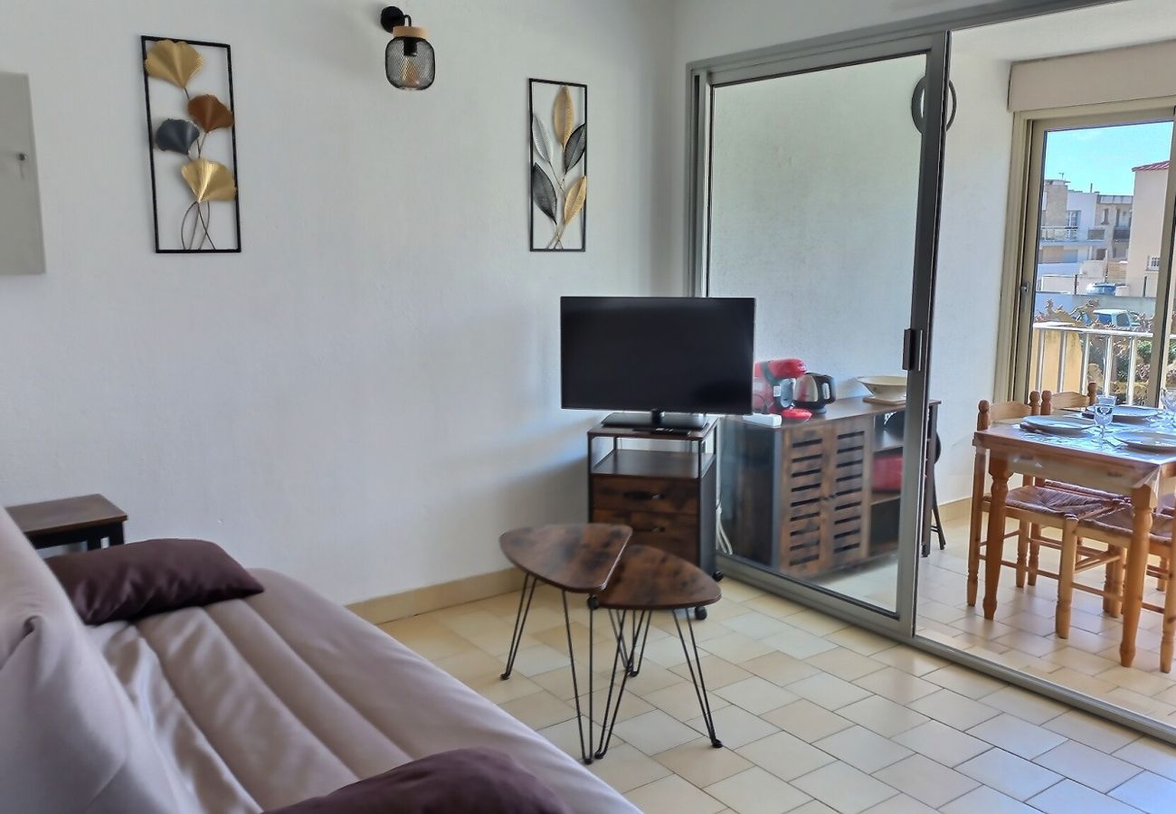 Appartement à Valras-Plage - LAGUNA BEACH - Confortable studio-cabine avec piscine pour 4 personnes (ref 428884)