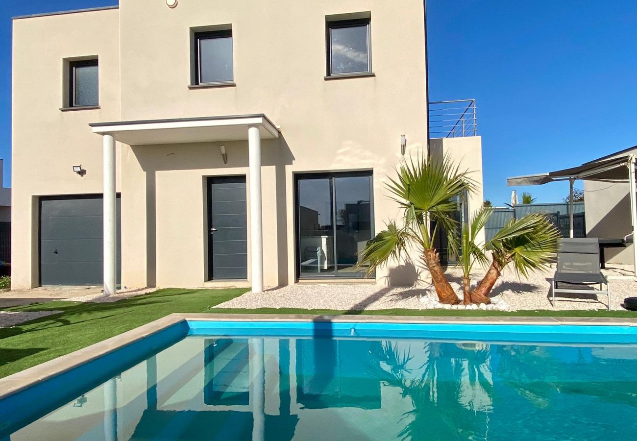 Villa à Sérignan - Villa climatisée pour 8 personnes avec piscine privée