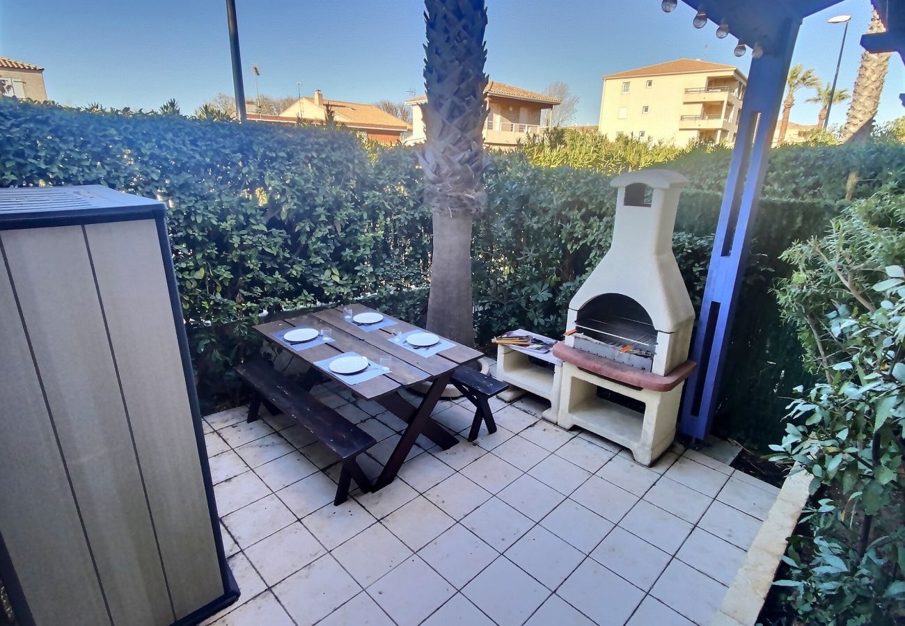 Maison mitoyenne à Valras-Plage - LE CLOS DE LA MER - Petit pavillon pour 4 à 6 personnes dans une résidence sécurisée avec piscine 