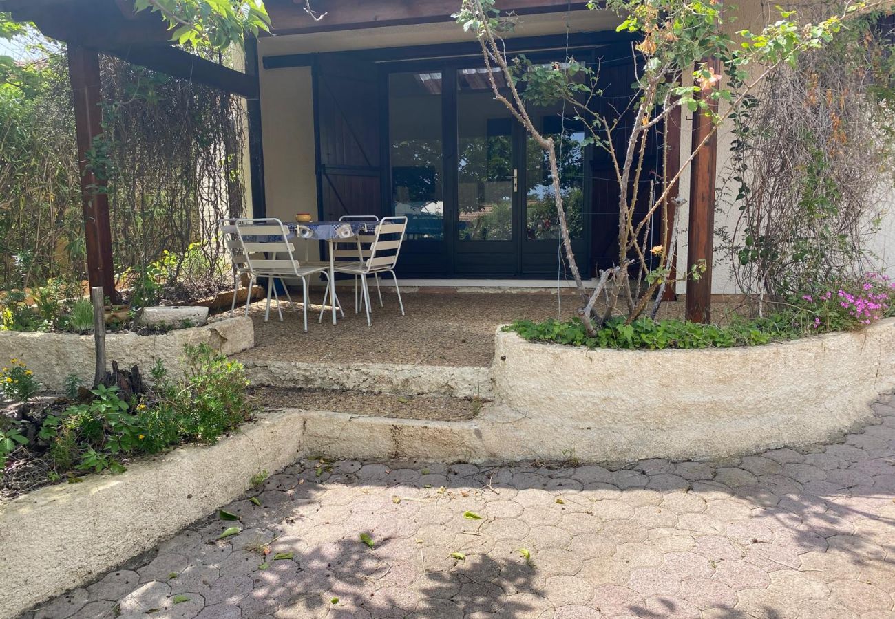 Maison à Vendres -  HORIZON BLEU - Petit pavillon pour 6 personnes dans une résidence sécurisée avec piscine