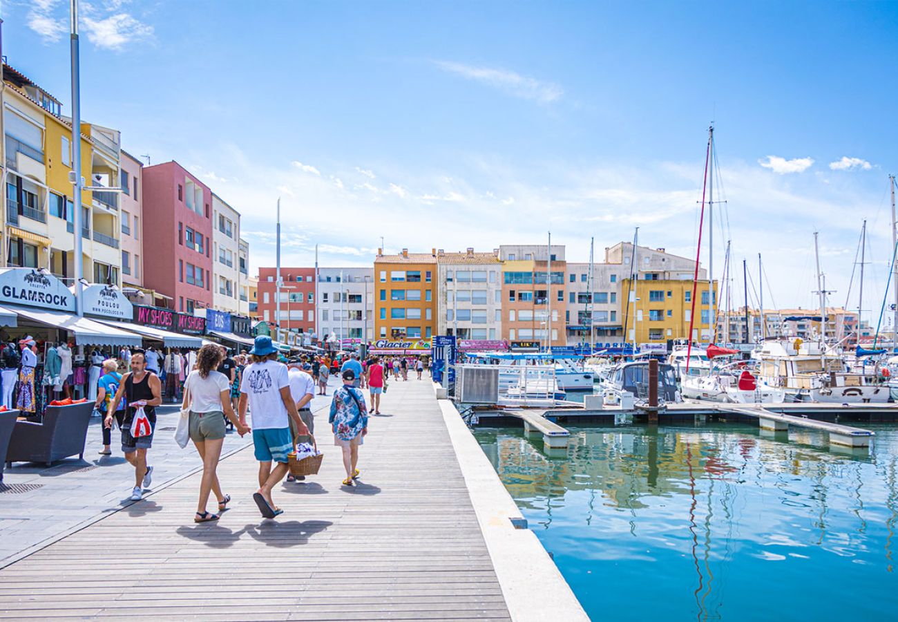 Studio à Agde - Studio Cap-d'Agde studio jusqu' à 4 personnes emplacement idéal