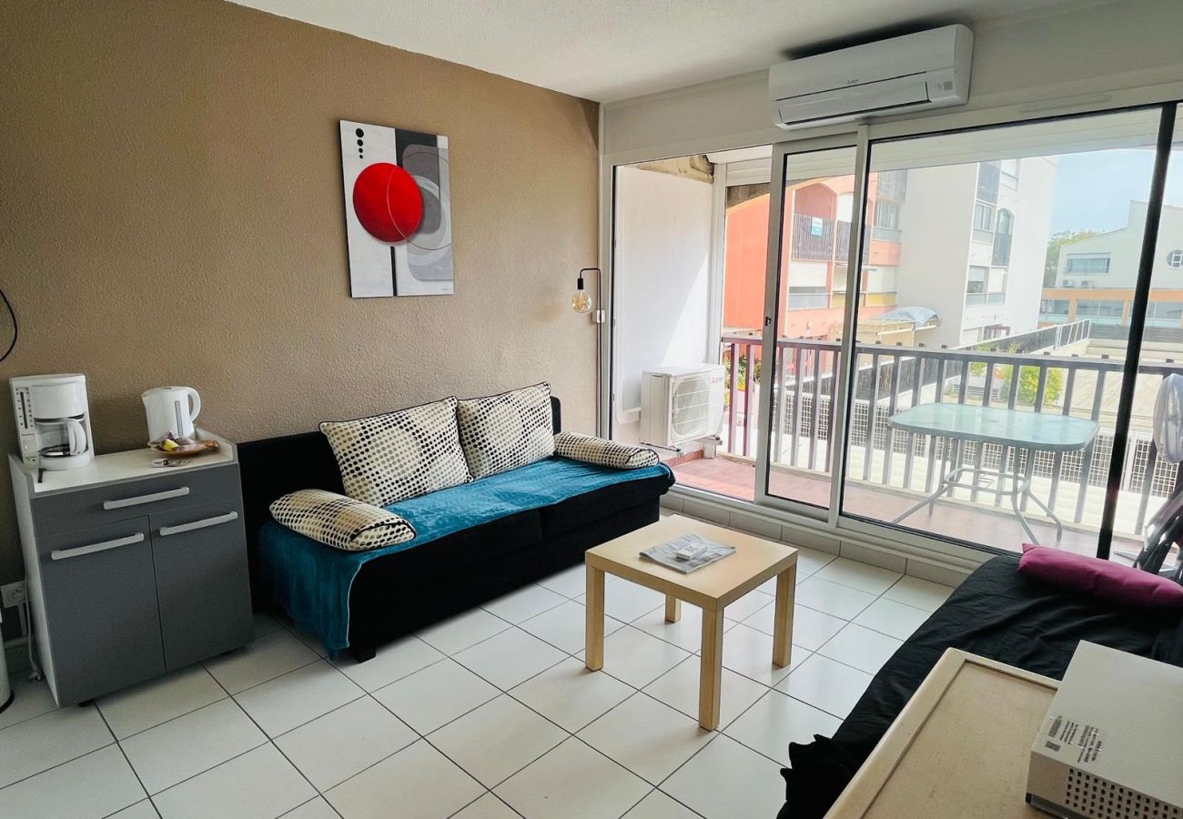 Studio à Agde - Studio Cap-d'Agde studio jusqu' à 4 personnes emplacement idéal