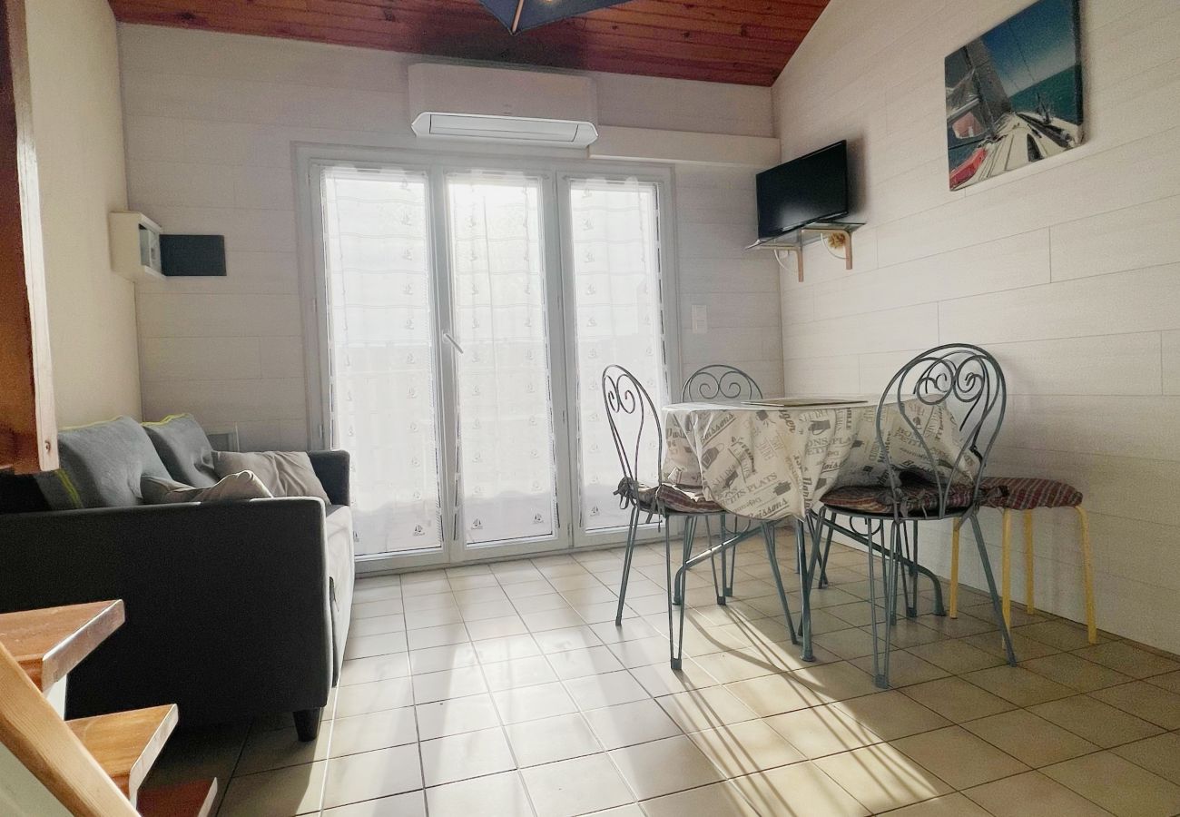 Appartement à Valras-Plage - LES CAMELIAS -  Appartement pour 4 personnes, à proximité de la plage